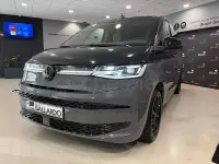 Usado VW Multivan 150 CV (110 kW) 2023 Gris / plata Monovolumen