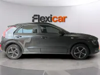 Usado Kia Niro 141 CV (103 kW) 2023 Gris SUV
