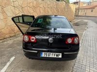 Usado VW Passat Trendline 140 CV (102 kW) 2007 Negro Berlina