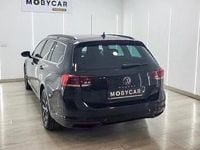 Usado VW Passat Executive 122 CV (89 kW) 2022 Familiar
