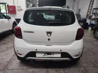 Usado Dacia Sandero Comfort 90 CV (66 kW) 2018 Blanco Utilitario