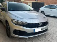 Usado Fiat Tipo 130 CV (95 kW) 2022 Gris / plata Familiar