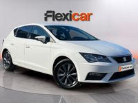 Usado Seat Leon Style 130 CV (95 kW) 2018 Blanco Berlina