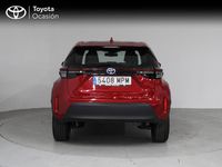 Usado Toyota Yaris Hybrid Active 116 CV (85 kW) 2024 Rojo