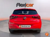 Usado Opel Astra 125 CV (91 kW) 2018 Rojo Utilitario