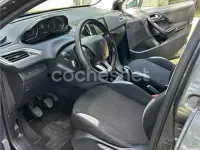 Usado Peugeot 208 Style 82 CV (60 kW) 2014 Gris / plata Utilitario