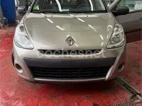 Usado Renault Clio II 75 CV (55 kW) 2011 Beige Berlina