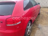 Usado Audi A3 Ambition 140 CV (102 kW) 2003 Rojo Utilitario