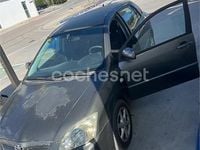 Usado Toyota Corolla Terra 116 CV (85 kW) 2005 Gris / plata Berlina