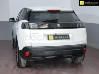 Usado Peugeot 3008 Active 130 CV (95 kW) 2022 Blanco SUV