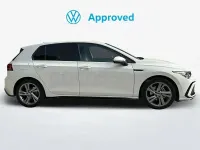 Usado VW Golf VIII R-line 150 CV (110 kW) 2025 Blanco Berlina