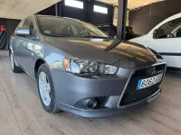 Usado Mitsubishi Lancer Sportback Invite 140 CV (102 kW) 2010 Gris / plata Berlina