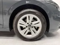 Usado VW Golf VIII Life 116 CV (85 kW) 2021 Gris Utilitario