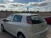 Usado Fiat Punto Easy 75 CV (55 kW) 2016 Blanco Utilitario