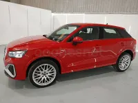 Usado Audi Q2 S-Line 116 CV (85 kW) 2024 Rojo SUV