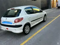 Używany Peugeot 206 75 KM (55 kW) 2004 Biały Sedan/Limuzyna