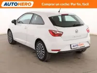 Usado Seat Ibiza CONNECT 95 CV (69 kW) 2016 Blanco Berlina