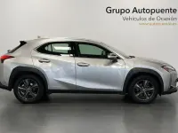 Usado Lexus UX Business Edition 184 CV (135 kW) 2022 Gris / plata SUV