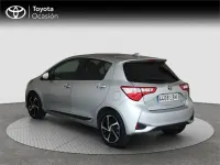 Używany Toyota Yaris Hybrid Advance 100 KM (73 kW) 2019 Szary Minivan
