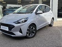 Usado Hyundai i10 66 CV (48 kW) 2025 Gris/plata Utilitario