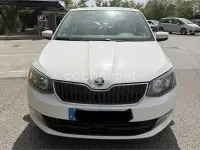 Usado Skoda Fabia Ambition 60 CV (44 kW) 2015 Blanco Berlina