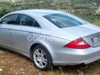 Usado Mercedes CLS350 272 CV (200 kW) 2006 Gris / plata Coupe