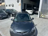 Usado Mazda 2 Style 86 CV (63 kW) 2010 Gris / plata Utilitario