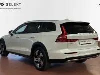 Usado Volvo V60 CC Pro 190 CV (139 kW) 2019 Blanco Familiar