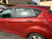 Usado Ford Fiesta Trend 82 CV (60 kW) 2009 Rojo Berlina