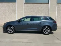 Usado Renault Mégane GrandTour Techno 140 CV (102 kW) 2024 Gris / plata Familiar