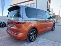 Usado VW Multivan Style 218 CV (160 kW) 2022 Naranja Monovolumen