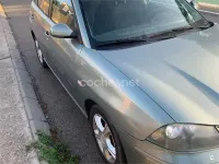 Usado Seat Ibiza 100 CV (73 kW) 2005 Gris / plata Utilitario