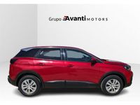 Usado Peugeot 3008 Access 131 CV (96 kW) 2017 Rojo Monovolumen