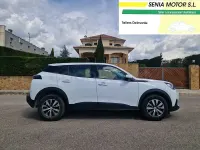 Usado Peugeot 2008 Active 110 CV (80 kW) 2021 Blanco SUV