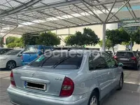 Usado Citroën C5 138 CV (101 kW) 2004 Azul Berlina
