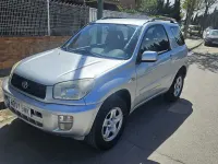 Usado Toyota RAV4 Luna 125 CV (91 kW) 2001 Gris / plata SUV