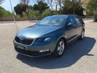 Usado Skoda Octavia Style 131 CV (96 kW) 2020 Gris Familiar