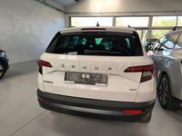 Usado Skoda Karoq Ambition 150 CV (110 kW) 2021 Blanco SUV