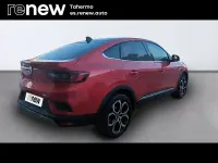 Usado Renault Arkana Zen 145 CV (106 kW) 2022 Rojo SUV