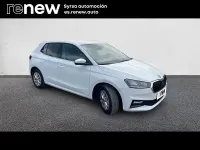 Usado Skoda Fabia Selection 80 CV (58 kW) 2024 Blanco Utilitario
