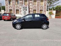 Usado Toyota Yaris Active 99 CV (72 kW) 2011 Negro Utilitario