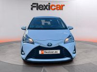 Usado Toyota Yaris Hybrid Active 100 CV (73 kW) 2020 Blanco Utilitario