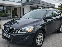 Käytetty Volvo XC60 Summum 175 HP (128 kW) 2010 Musta Katumaasturi