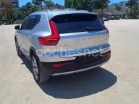 Usado Volvo XC40 Momentum 156 CV (114 kW) 2018 Gris / plata SUV