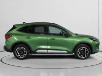 Usado Ford Kuga ST-Line 190 CV (139 kW) 2024 Verde SUV