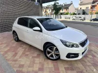 Usado Peugeot 308 Allure 130 CV (95 kW) 2018 Blanco Berlina