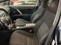 Usado Toyota Avensis Comfort 124 CV (91 kW) 2012 Negro Berlina