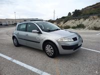 Usado Renault Mégane II Dynamique 120 CV (88 kW) 2002 Gris / plata Berlina