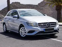 Usado Mercedes A180 Style 122 CV (89 kW) 2013 Gris / plata Utilitario