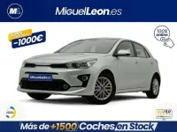 Usado Kia Rio 101 CV (74 kW) 2023 Gris Berlina